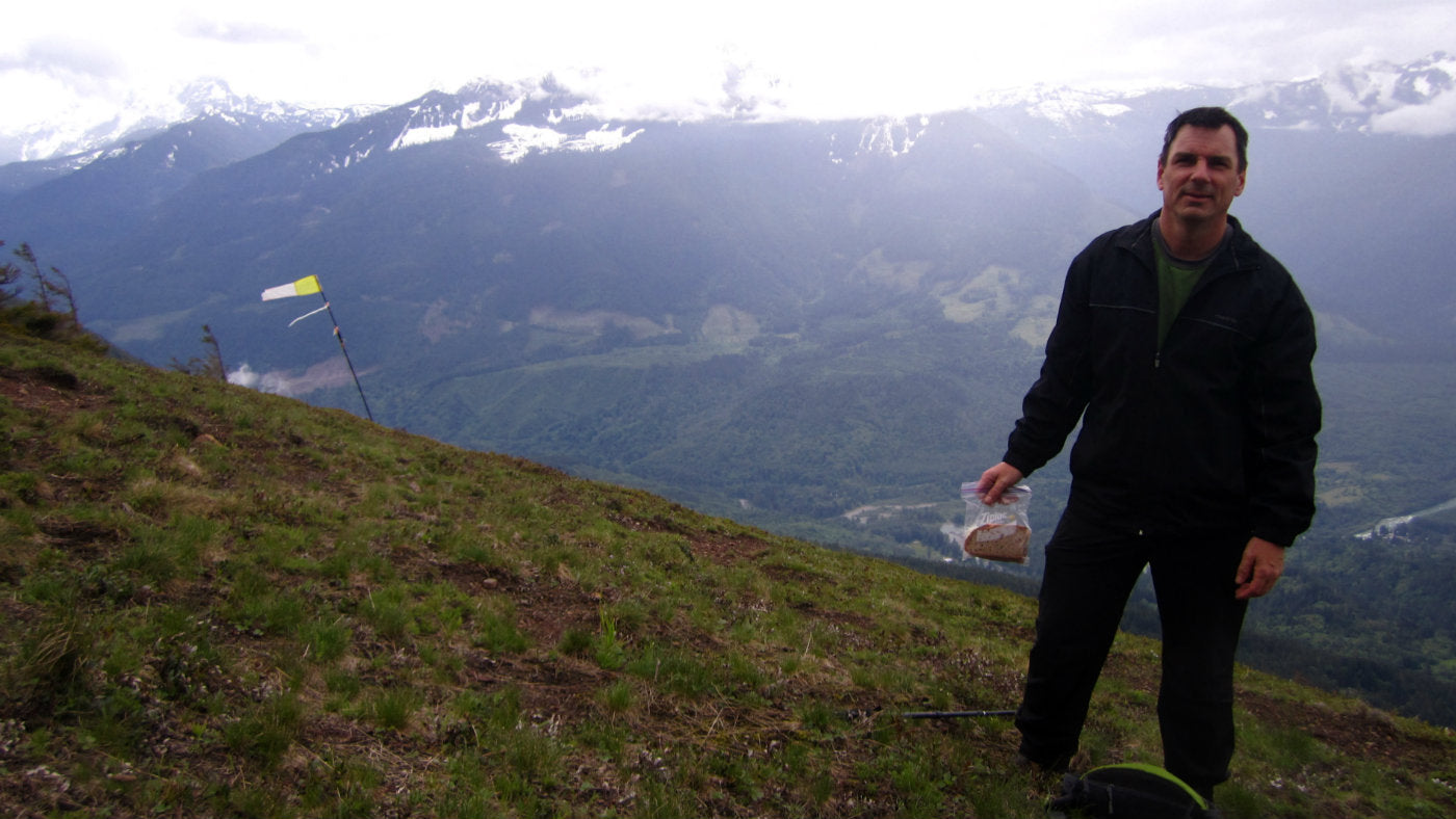 What's In My Bag: Fall and Winter Hiking in British Columbia