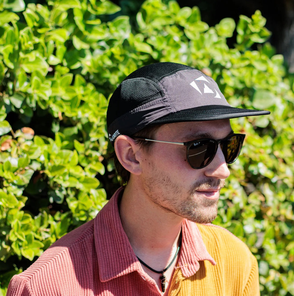 Diorite Long Haul Hat, Black and White